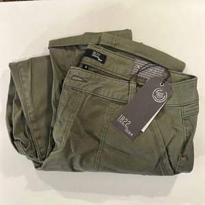 1822 olive twill pants
